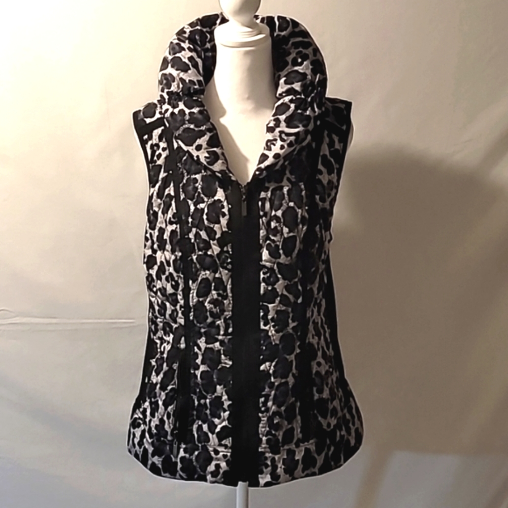 LAURA ASHLEY LEOPARD PUFFER VEST